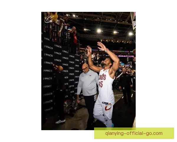 骑士迎战爵士前瞻米切尔寻回状态森萨博力争双杀对手